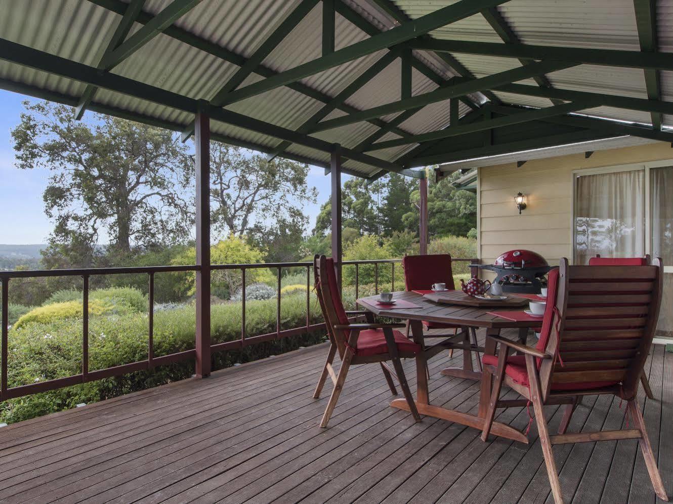 Shambhala Guesthouse Kangaroo Gully Exterior photo